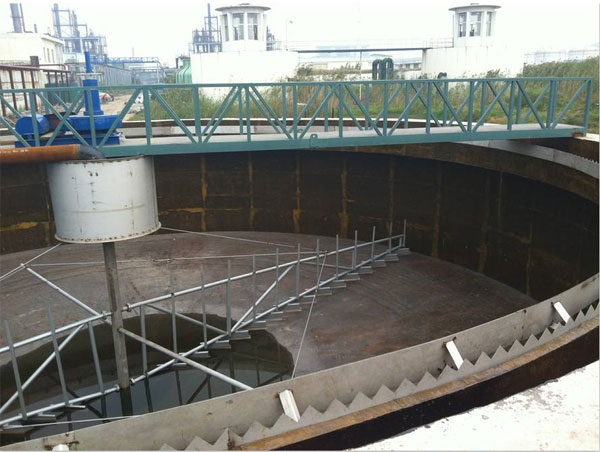 刮泥機使用現(xiàn)場